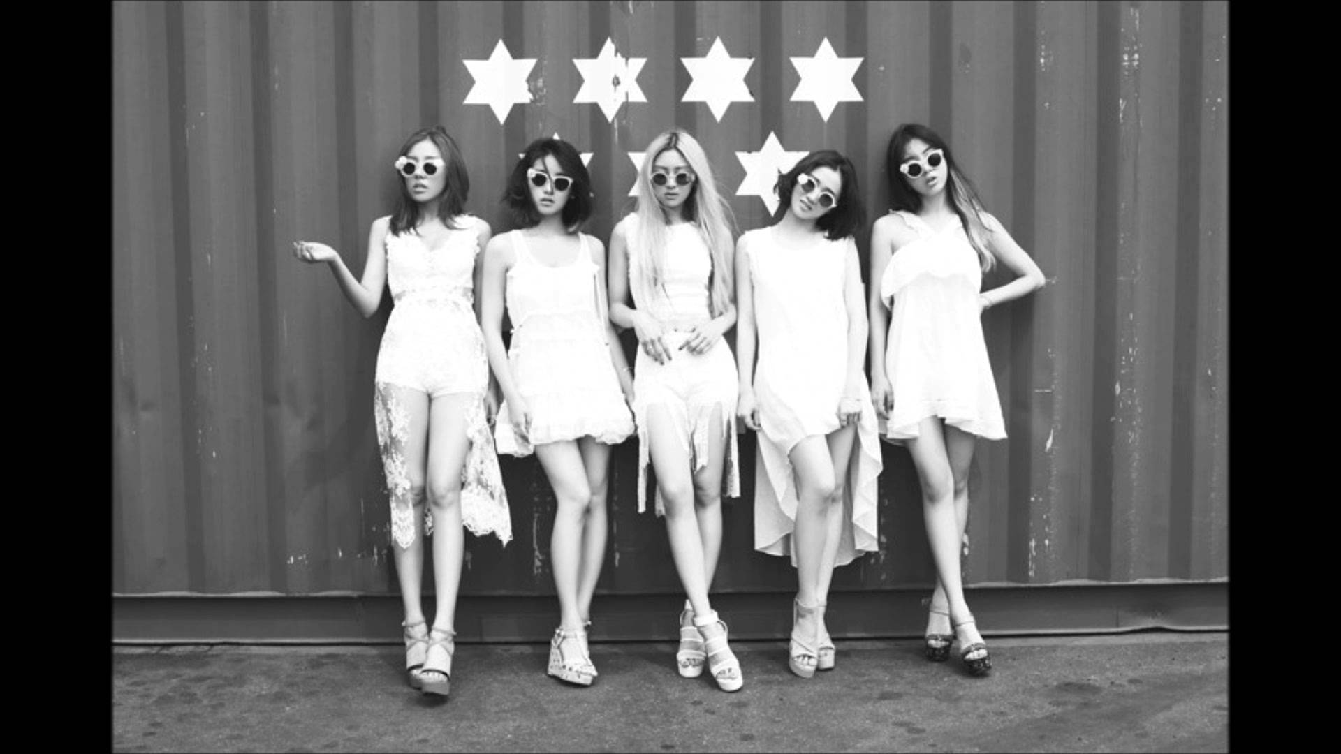 Lady kiss ladies. Ladies code Kiss Kiss. Lady's code Kiss Kiss. Ladies code korean Group.